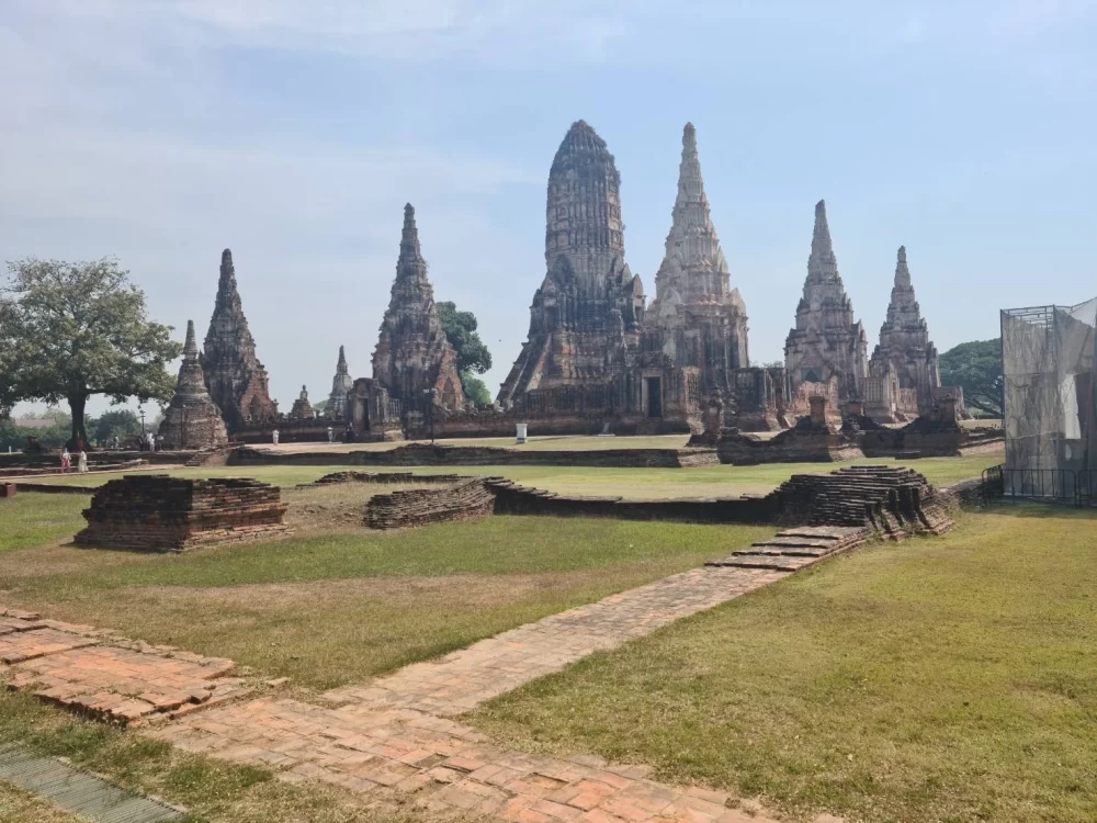 รถตู้นำเที่ยวพร้อมคนขับแพรกษา