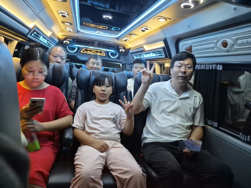 5622
